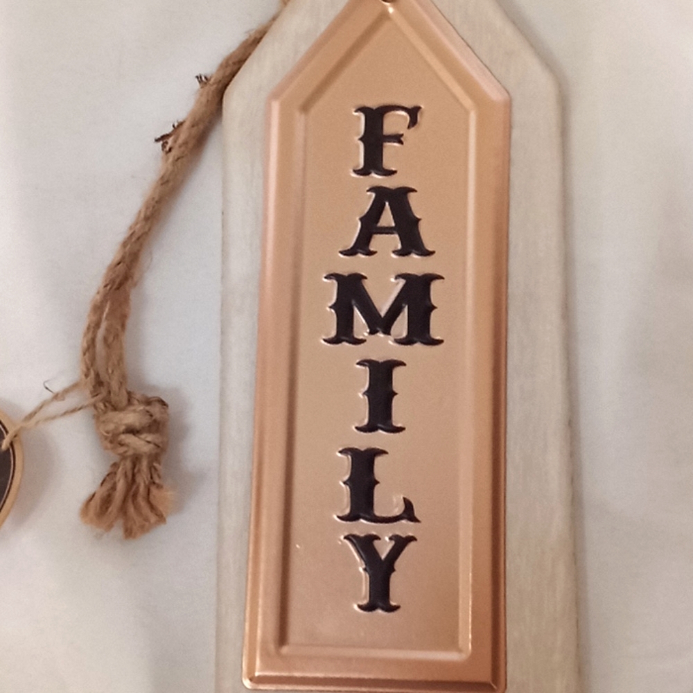 Modern Farmhouse Tag Sign - Picture 2 of 3